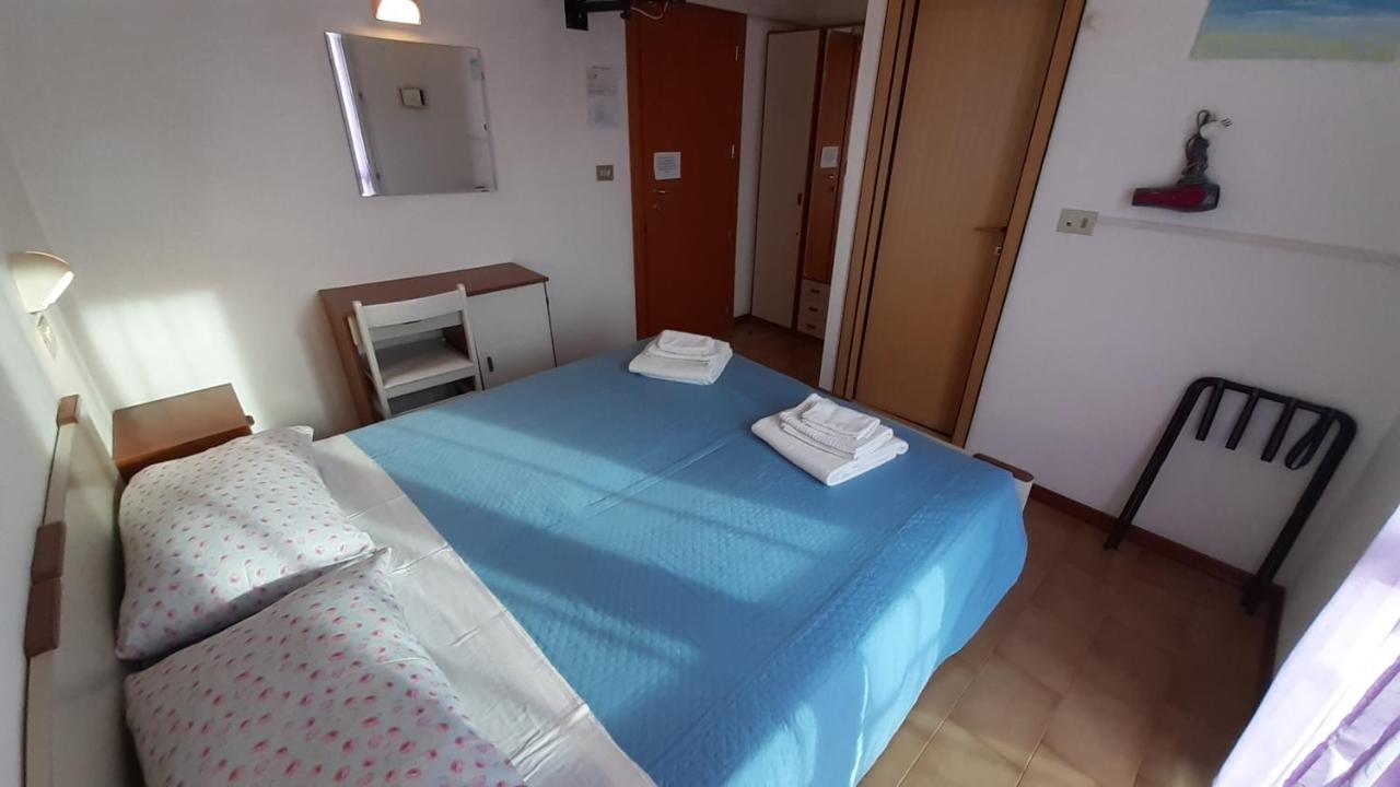 Hotel Elisabetta 2 Stelle Католика Екстериор снимка