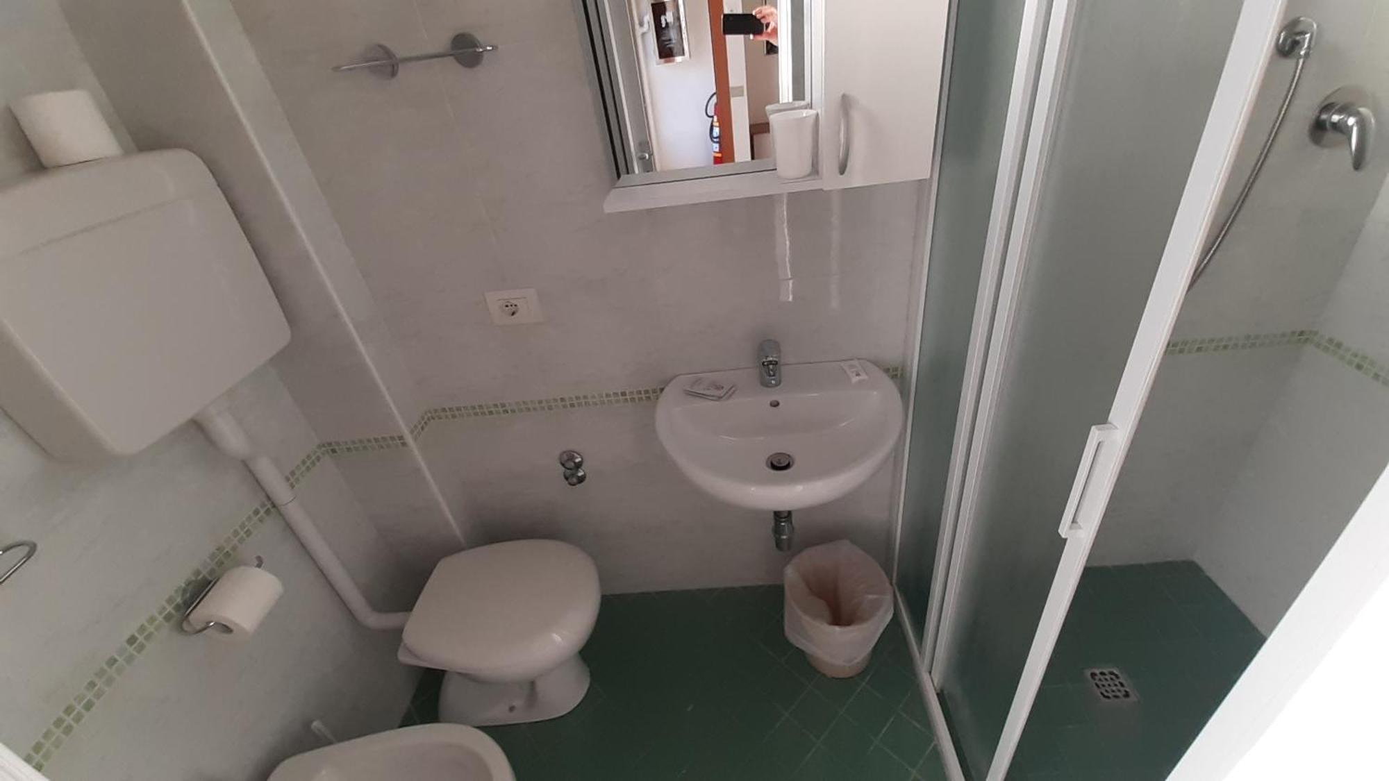 Hotel Elisabetta 2 Stelle Католика Екстериор снимка