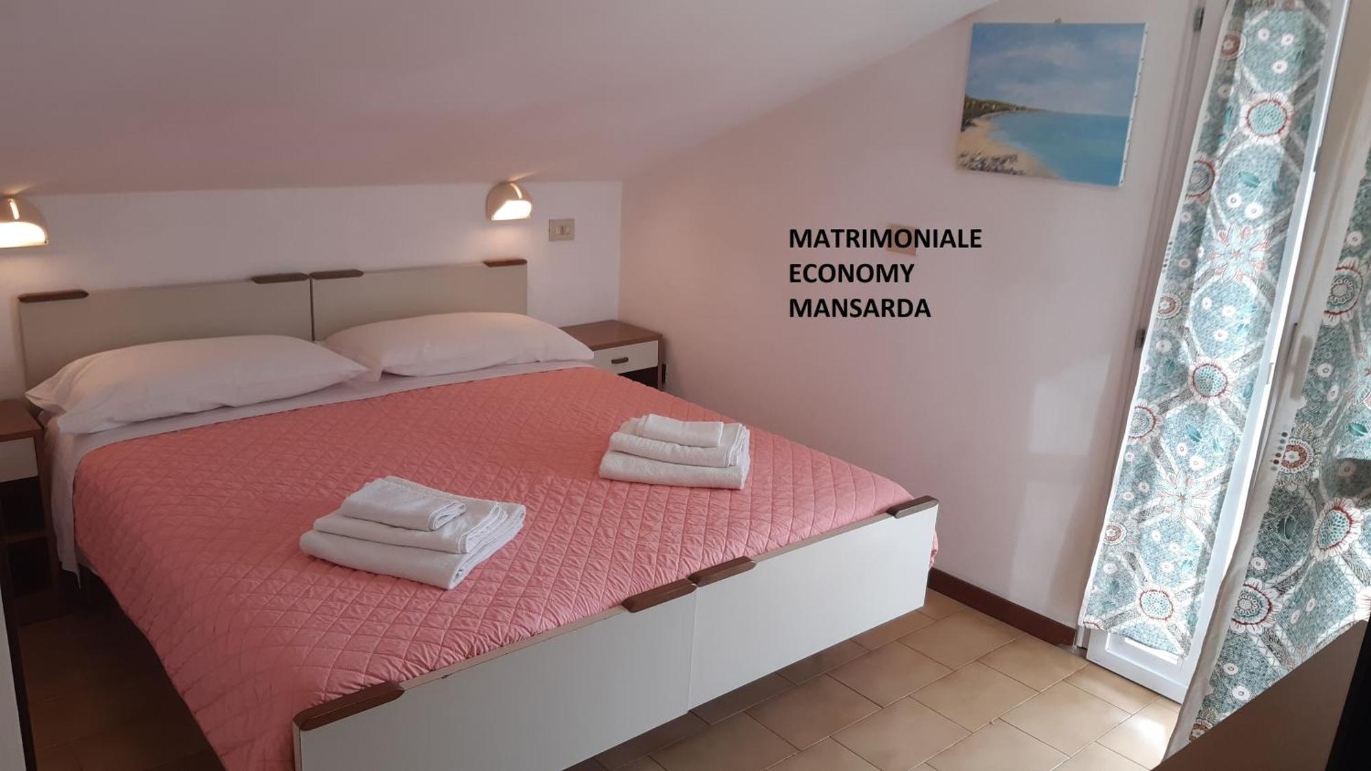 Hotel Elisabetta 2 Stelle Католика Екстериор снимка